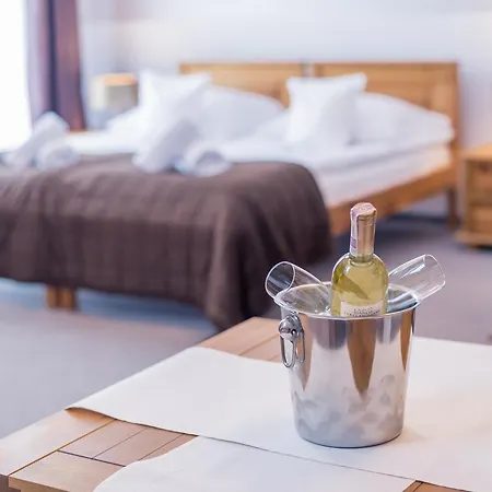 ベッド・アンド・ブレックファスト Orlicka Skala ジェレニエツ